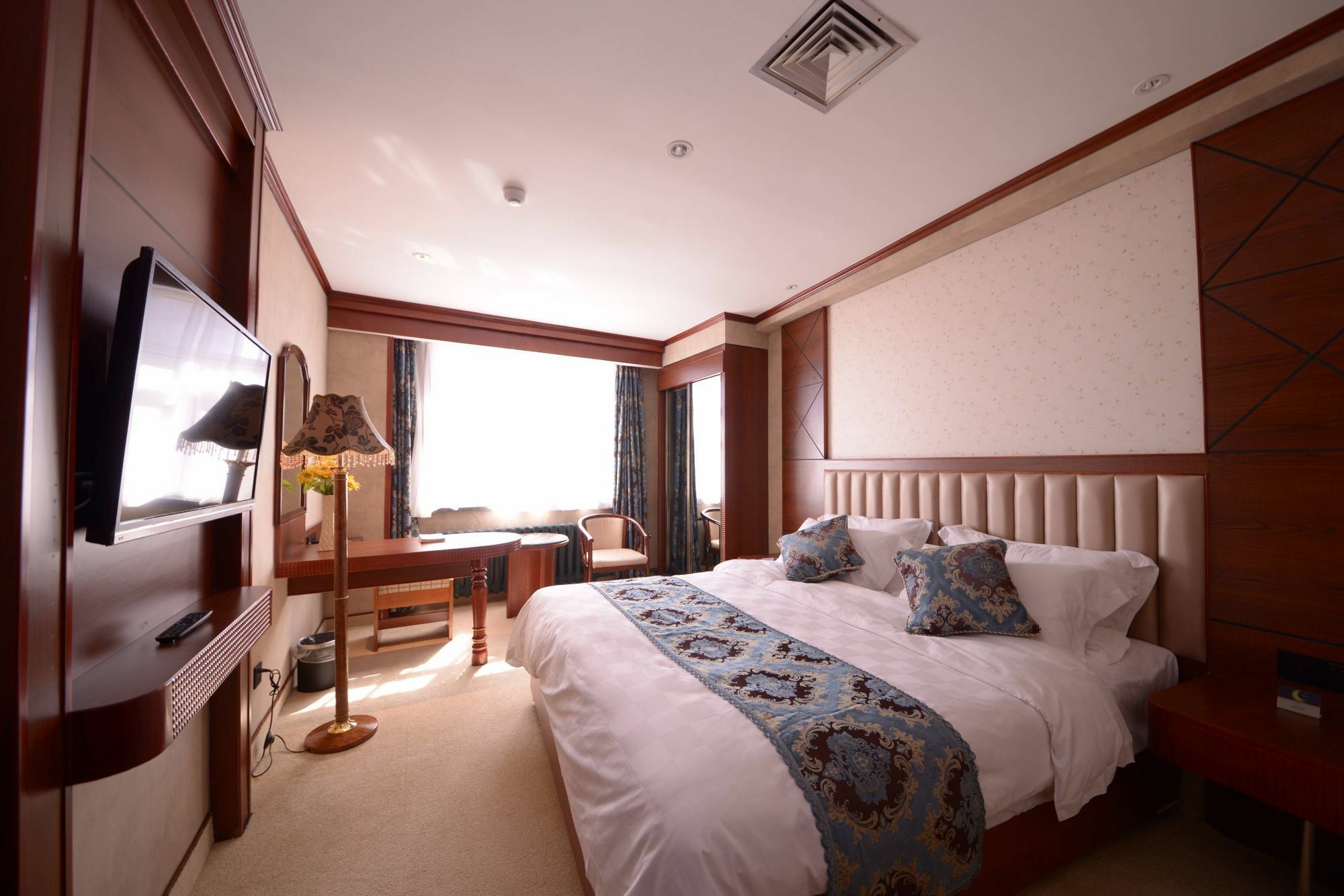 Harbin Bremen Train Station Hotel Buitenkant foto