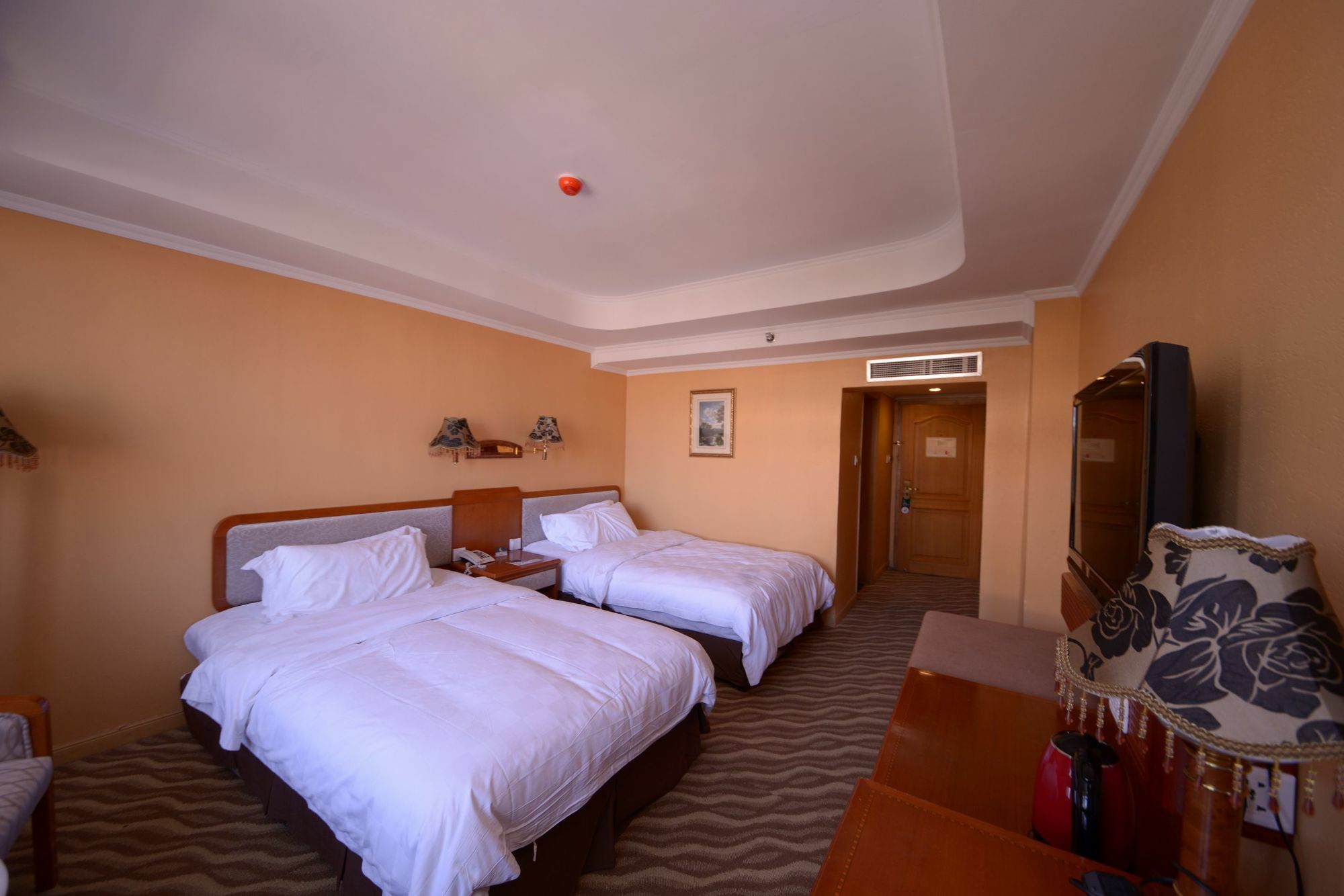 Harbin Bremen Train Station Hotel Buitenkant foto